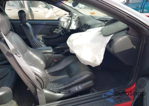 2001 Pontiac Firebird Trans Am z USA, uszkodzony, nr VIN 2G2FV22G812142215